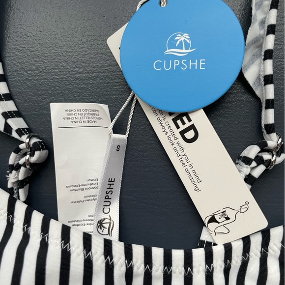 NWT Cupshe striped bikini top - size small - Picture 3 of 3